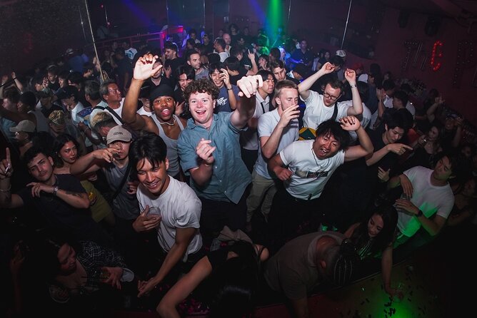 Osaka’s Iconic All-Pink NightClub: VIP Booth, Champagne & Show - Music, Crowd Vibe, and the Hip-Hop Lean