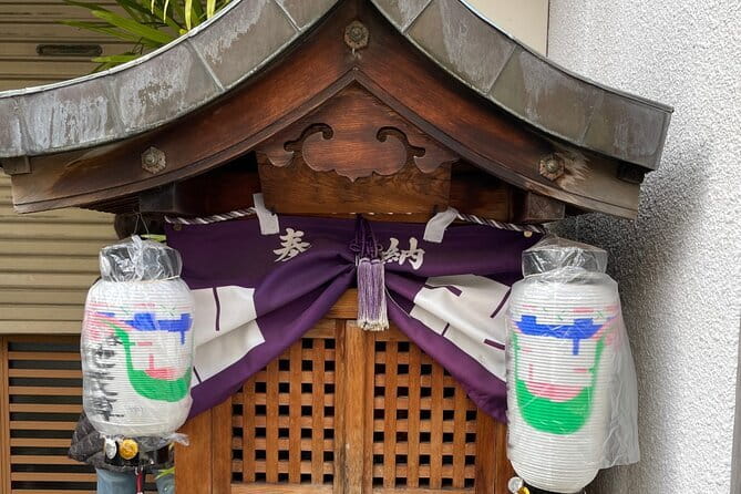 Osaka Spring Daytime (Cherry Blossom) Food Tour - Seasonal street food snacks, plus tea, sake, or beer