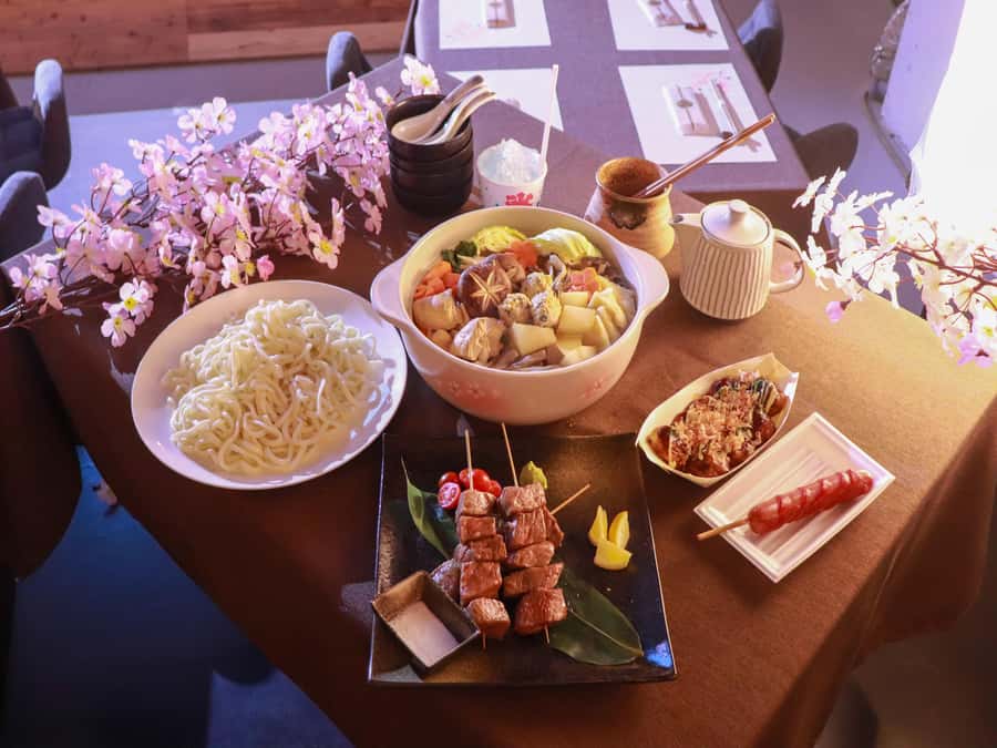 Osaka: Sumo Show & Experience w/ Optional Kimono & Hot Pot - The 35 minute sumo show: rules, humor, and quick bouts
