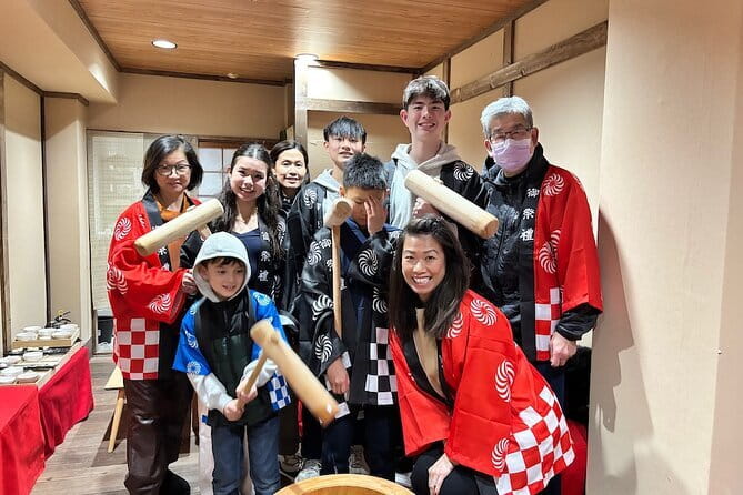 Osaka Sushi Cooking Class "Learn here and make it at home" - Hands-On Time for Maki Rolls: Rolling That Actually Holds Together