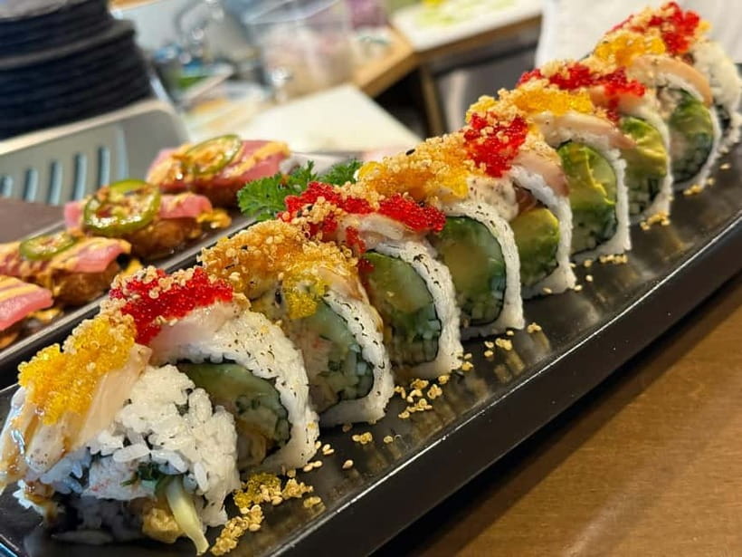 Osaka: Sushi Making Class and Dotonbori Food Tour - The guide matters, especially in Dotonbori