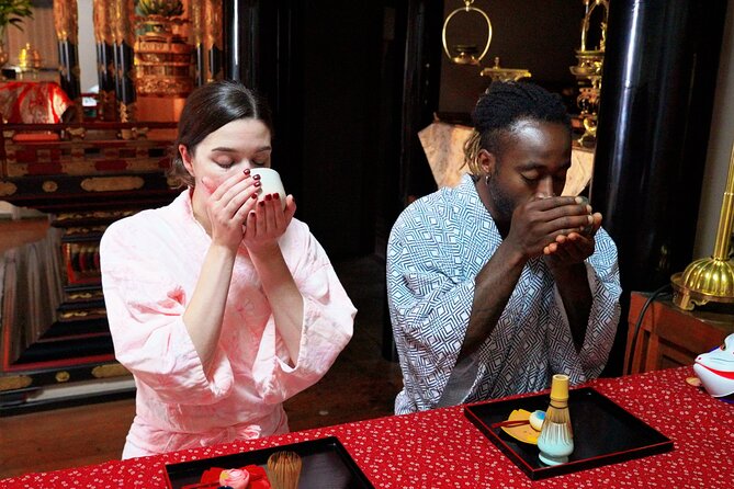 Osaka Temple: Evening Zen Chill–Exclusive fall plans〈60min〉 - The Prayer and Incense Offering: What You Are Actually Doing