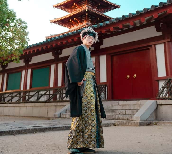 Osaka Traditional Outfit Experience – Visit Kyoto or Nara - Choosing from 100+ kimono styles that fit your look
