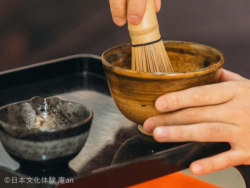 Osaka: Traditional Tea Ceremony Experience - The 30 minute flow: grinding matcha, drinking tea, and leaving on time