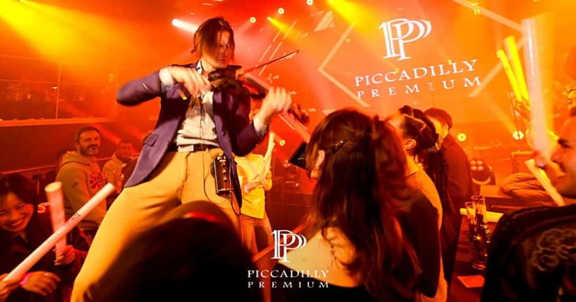Osaka Umeda：PICCADILLY LIVE SHOW & NIGHTCLUB TICKET & Shisha - What comes with your ticket, and what you may need to pay extra for