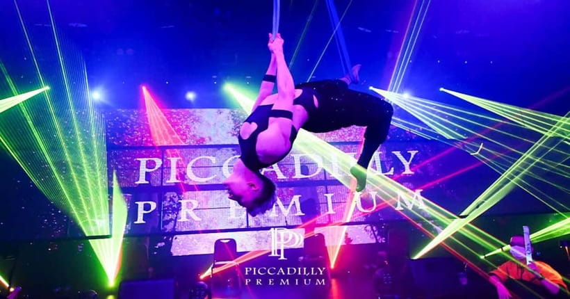 Osaka Umeda: PICCADILLY PREMIUM LIVE SHOW&NIGHTCLUB VIP Plan - What’s at your VIP table: seasonal cuisine, drinks, and the food budget