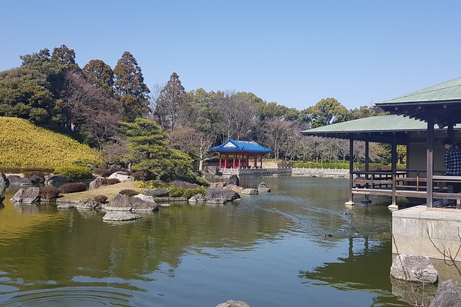 Private Car Full Day Tour of Osaka Temples, Gardens and Kofun Tombs - Sumiyoshi Taisha Shrine: Shinto in Full Size, and a Useful Contrast