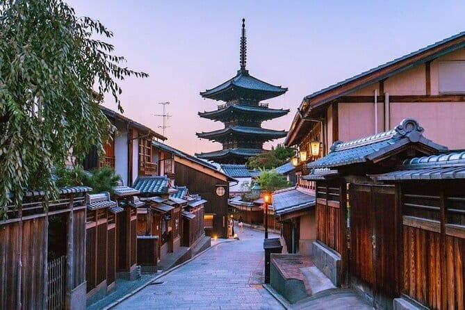 Private Customize Tour Himeji from Osaka - Nishinomaru Garden: Short Visit, Cherry Blossom and Classic Views