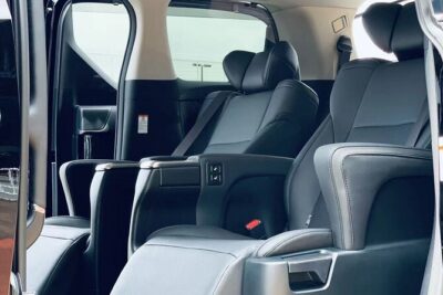 Private departure transfer from central Osaka city to Itami airport (ITM)