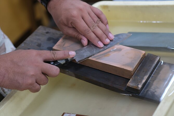 Sakai - Knife Factory and Craft Walking Tour - Price, shopping, and the no-stress buying feeling