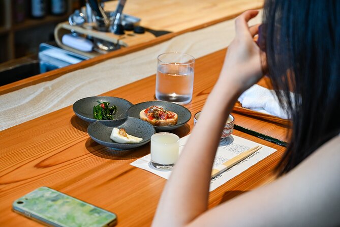 Sake "Omakase" in Osaka : Guided Tasting by a Active Sake brewer - Before the first sip: the short course on brewing basics and etiquette