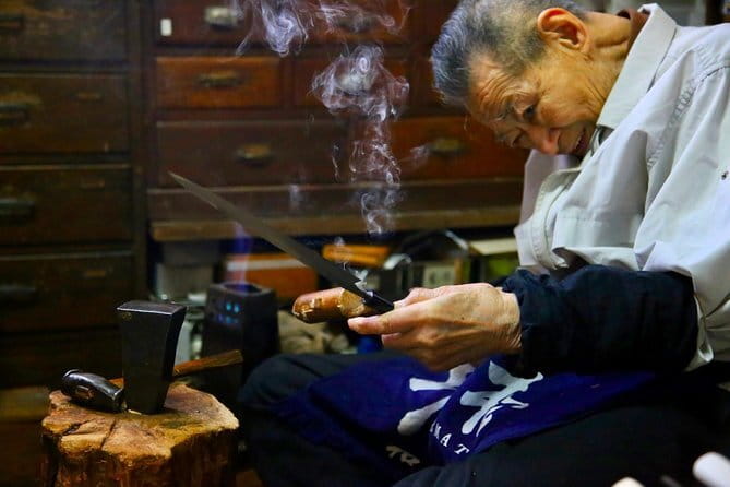 Sharpen Japanese Knives in Osaka - Meeting at Wada Store, and what the tour gives you