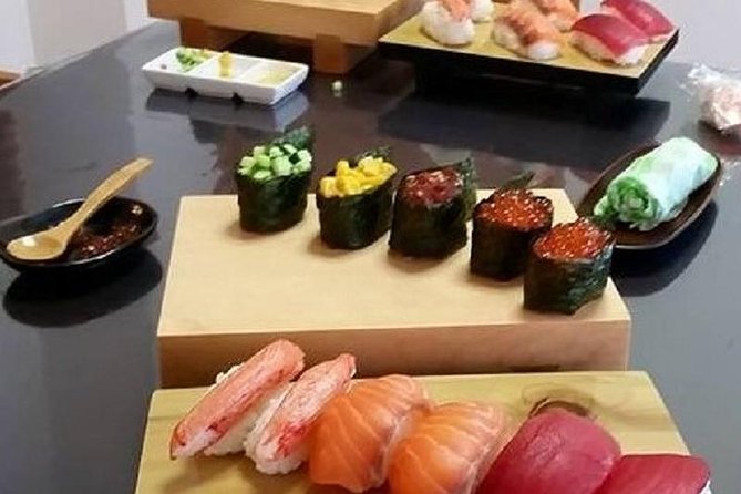 Sushi and Japnese foods cooking class in Osaka - Meet Yayo: What a Licensed Chef Teaches and How the Class Stays Personal