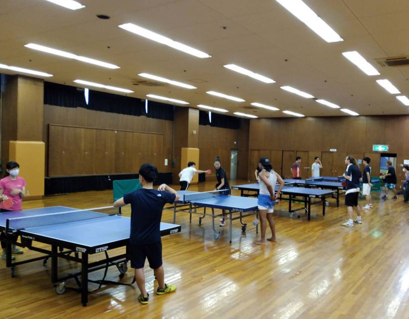 Table Tennis in Osaka & Kobe with Local Players! - Meeting at Nakatsu station, and finding the correct gym