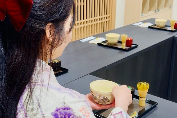 Tea and Calligraphy Session at a Table in Osaka - Tea and calligraphy at a table in Shinsaibashi: what it really feels like