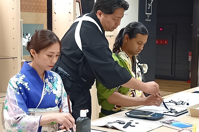 Tea and Calligraphy Session at a Table in Osaka - Calligraphy instruction, plus the best souvenir you can make