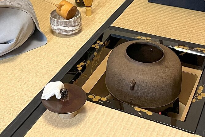 Tea ceremony experience in Osaka with a small group - Tatami room etiquette, sweets, and the basics you can use right away