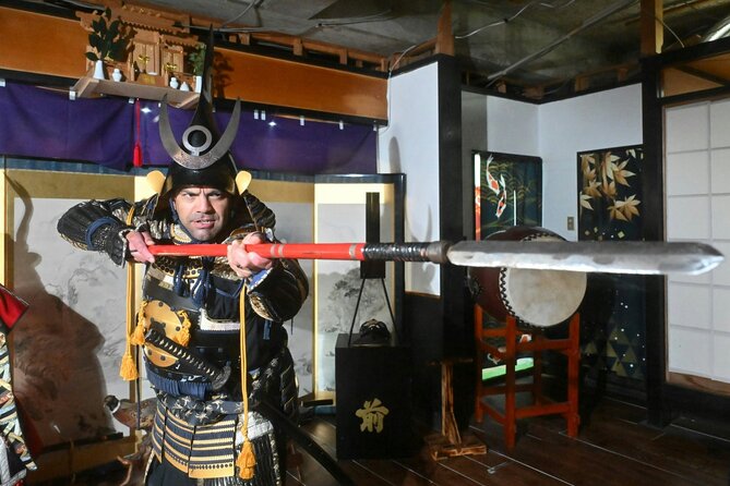 To war, let's go to battle!Samurai Sword cutting & Armor shooting - From Osaka Castle Station to Samurai Honor in 1 minute