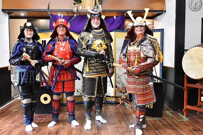 To war, let's go to battle!Samurai Sword cutting & Armor shooting - The real highlight: cutting rolled straw with a Japanese sword